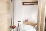 Caravane Antares Titanium 455 salle de bain