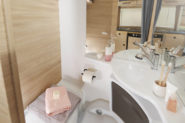 Salle de bain Caravane Antares Titanium 450